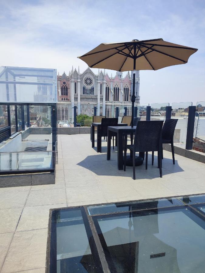 La Casa Mia Leon Hotel Екстериор снимка
