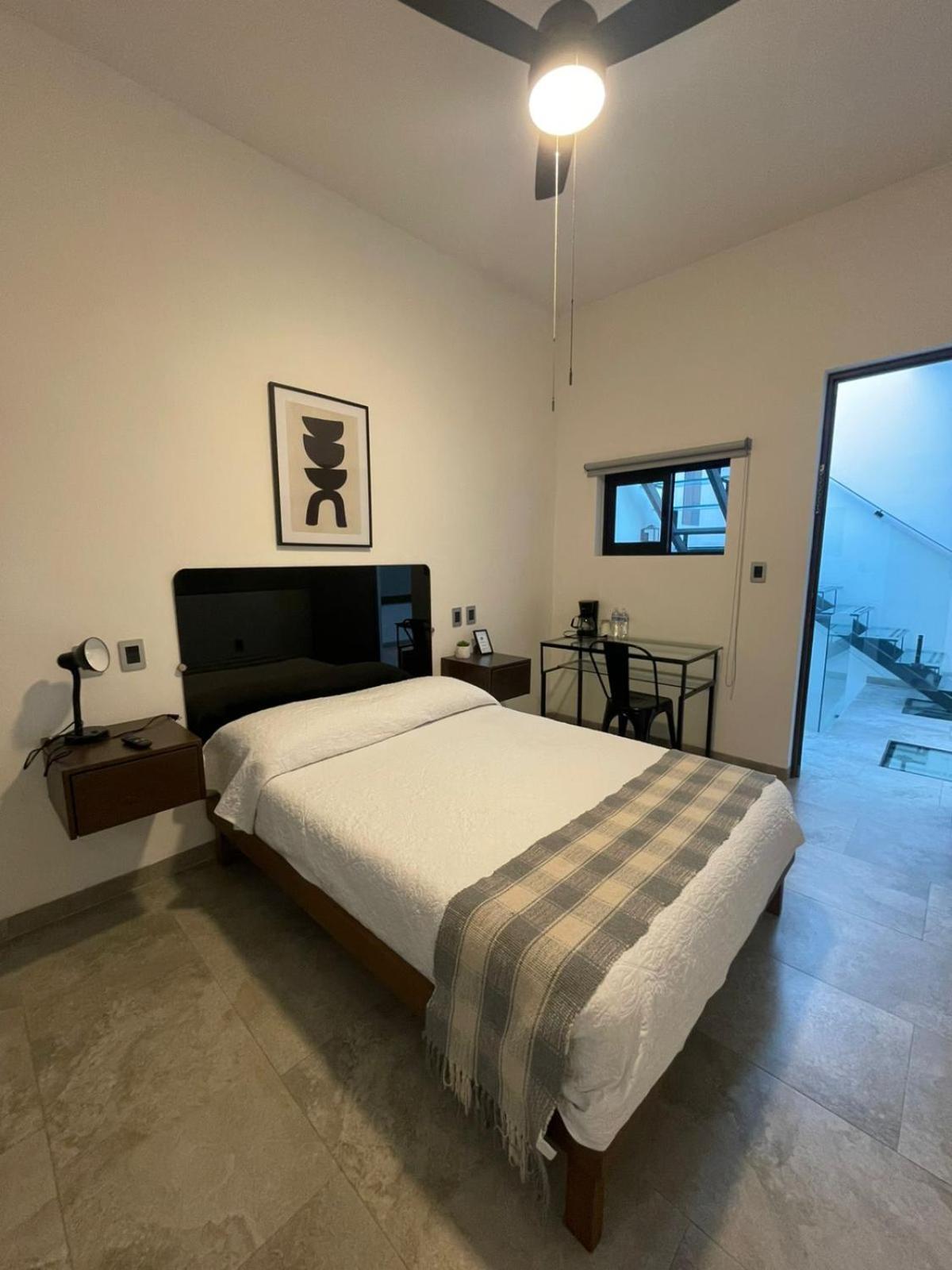 La Casa Mia Leon Hotel Екстериор снимка